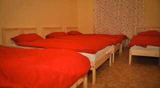 Гостиница Happy People Hostel Курск Односпальная кровать в общем номере-1